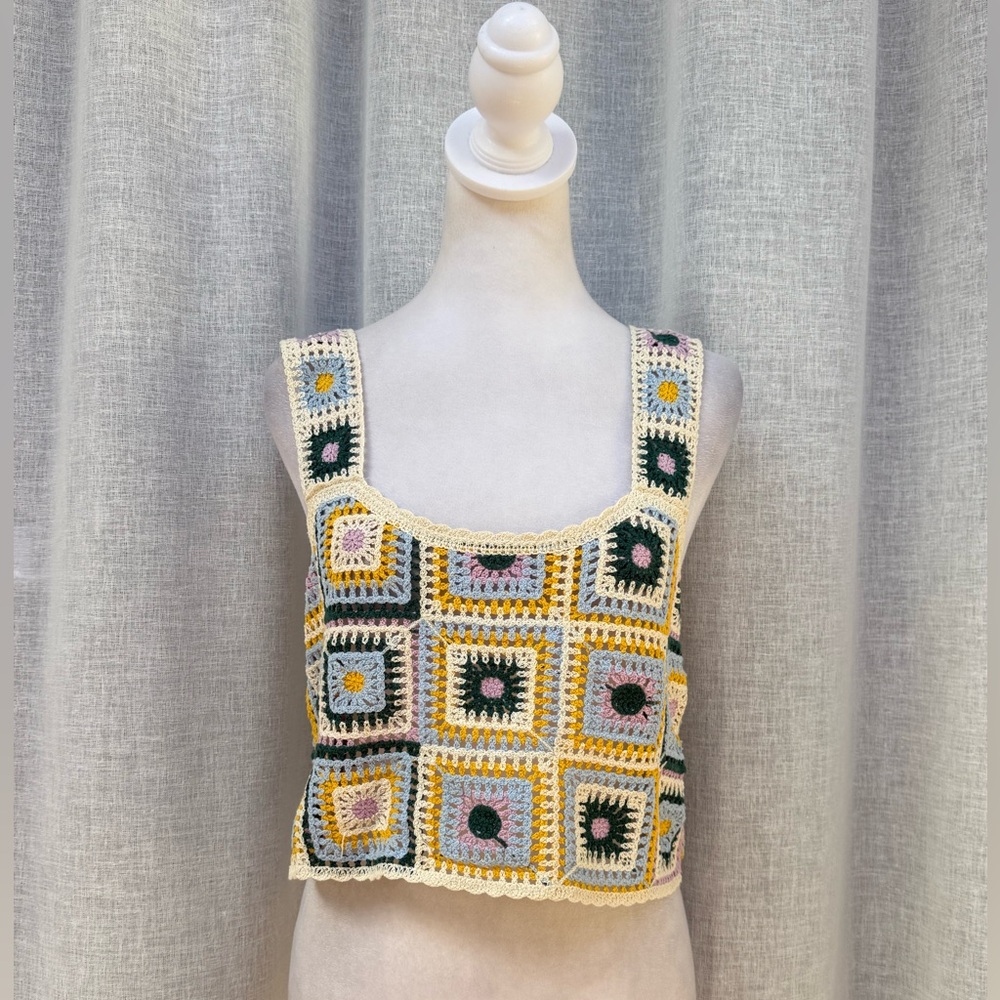 Adika crochet floral multicolor top